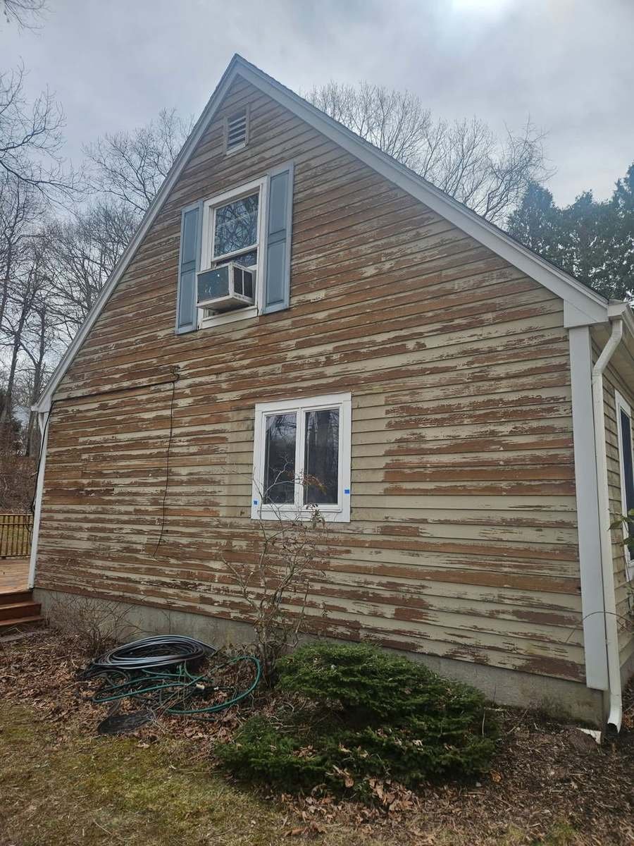 Peeling Siding Prep, scraping and priming needed